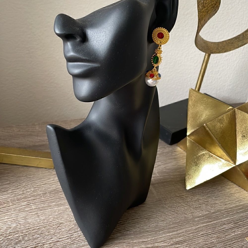Vintageā
styleāearringsā
N3 - Picture 2 of 4